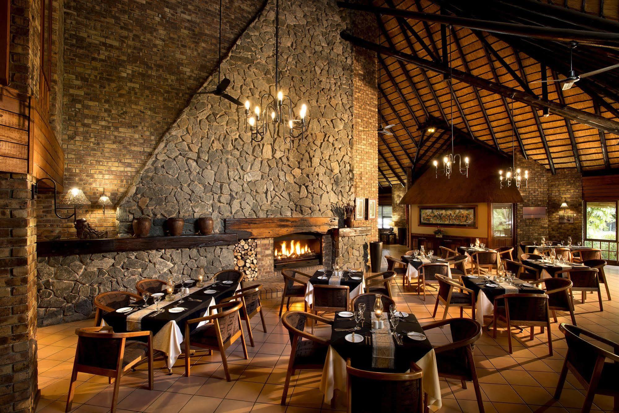 Kruger Park Lodge Хейзивью Экстерьер фото